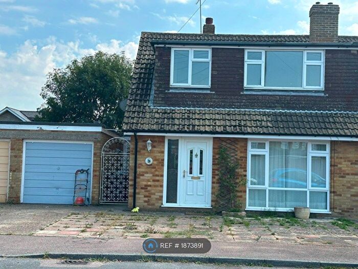 3 Bedroom Semi Detached House To Rent In The Green, Canterbury, CT2