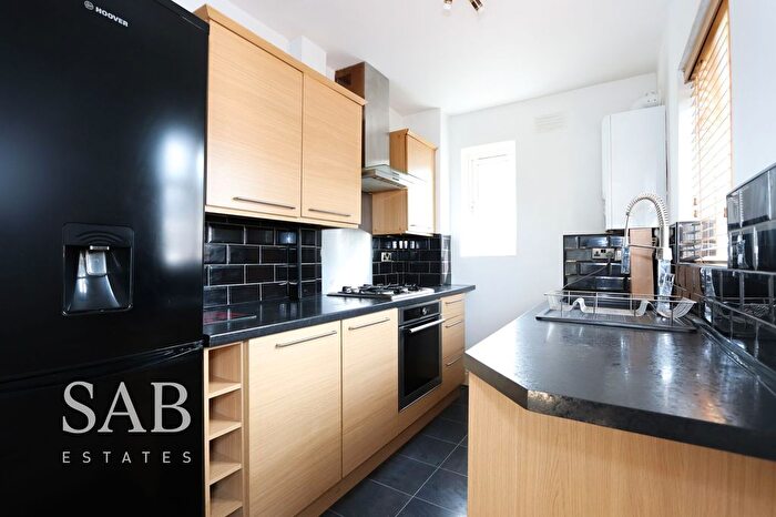 2 Bedroom Maisonette To Rent In Goring Way, Greenford, UB6