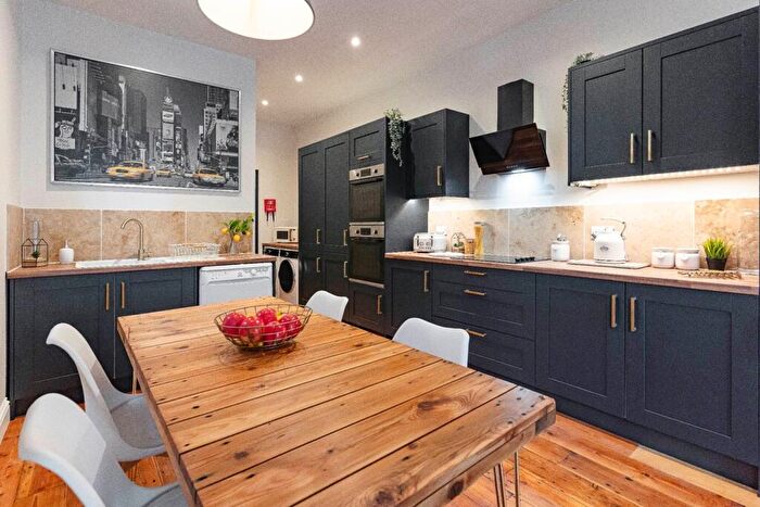 1 Bedroom Terraced House To Rent In Fawcett Road, Southsea, Hampshire, PO4
