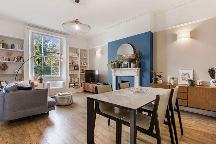 2 Bedroom Flat For Sale In Camden Road, NW1