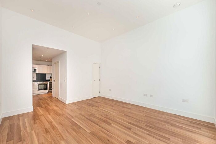 Studio To Rent In Queensland Road, Islington, N7