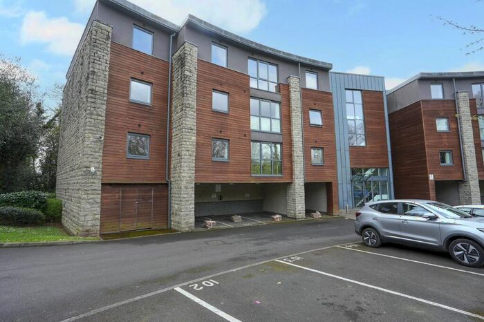 1 Bedroom Flat To Rent In Sandling Lane, Maidstone, ME14