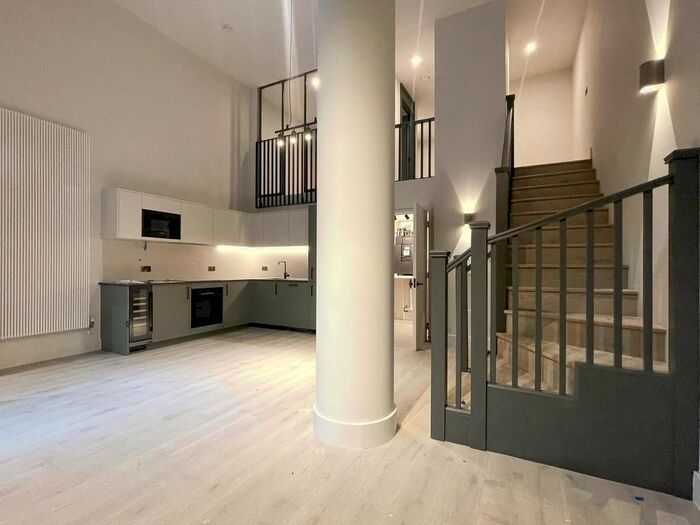 3 Bedroom Mews House To Rent In Windsor Square, Woolwich, London - Brand New!, SE18