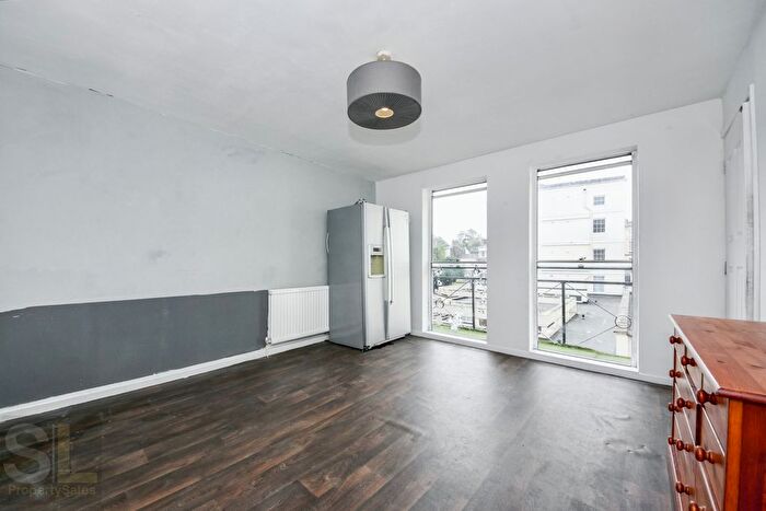 2 Bedroom Flat For Sale In Berkeley Court, High Street, Cheltenham, GL52