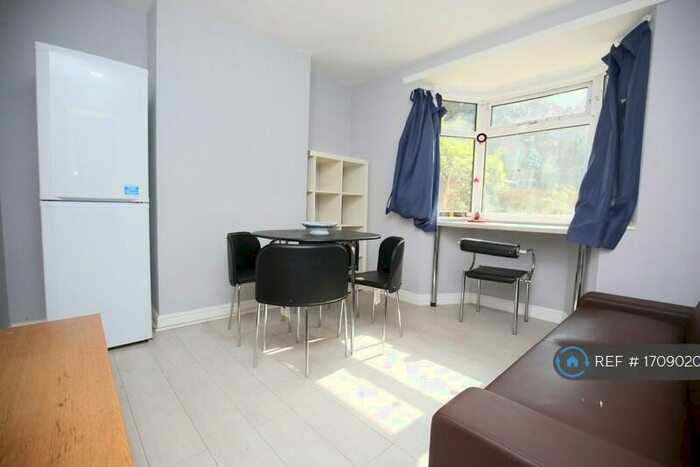 3 Bedroom Terraced House To Rent In London Road, Coventry, CV1