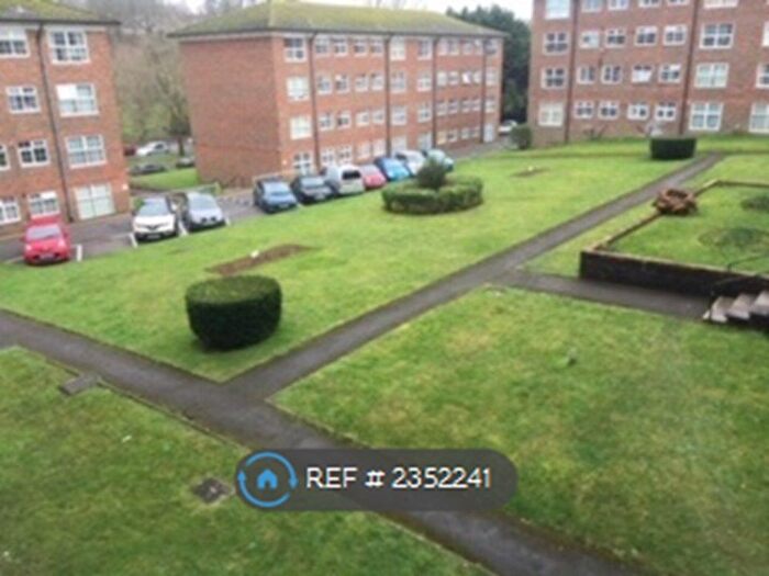 2 Bedroom Flat To Rent In Withdean Rise, Brighton, BN1