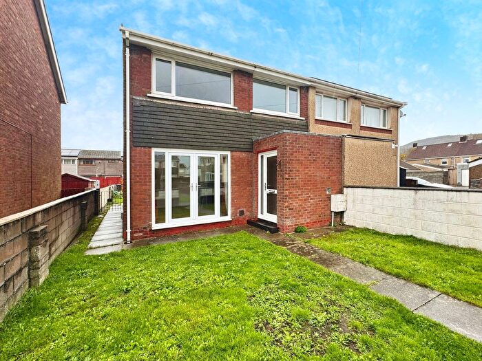 3 Bedroom Semi-Detached House For Sale In Hogarth Place, Port Talbot, SA12