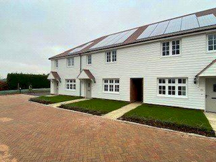 3 Bedroom Detached House For Sale In Appledore Green, Tenterden, Kent, TN30