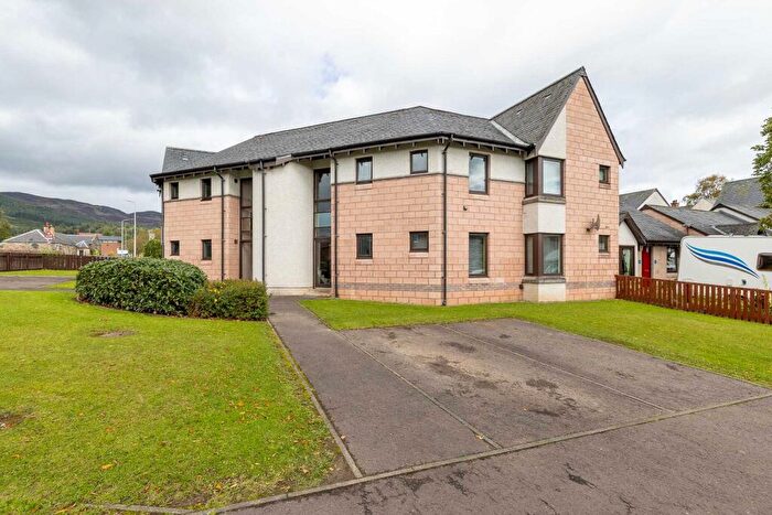 2 Bedroom Flat For Sale In James Place, Pitlochry, PH16