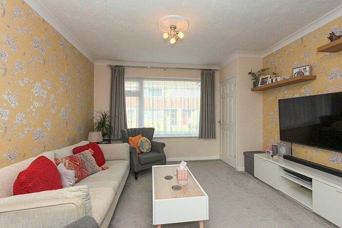 2 Bedroom Terraced House For Sale In Beaconsfield Road, Sittingbourne, Kent, ME10