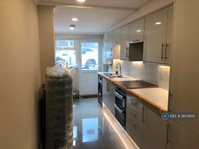 5 Bedroom Terraced House To Rent In Stevenage, Stevenage, SG1