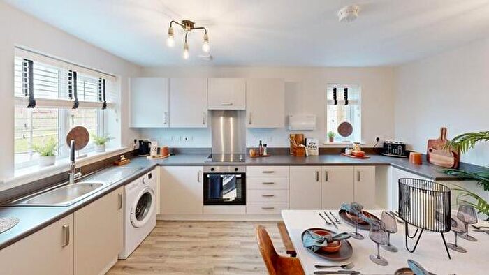 3 Bedroom Semi-Detached House For Sale In Oakwood Glade, Holbeach, PE12