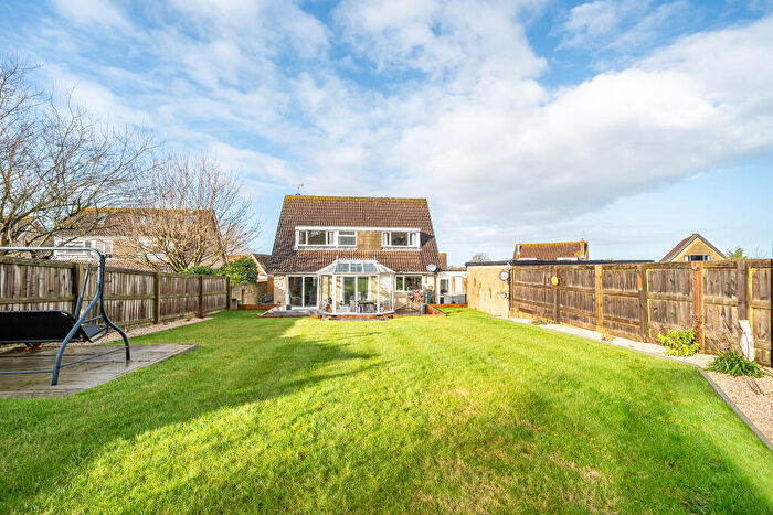 4 Bedroom Detached House For Sale In Broadacres, Broad Town, Swindon, SN4