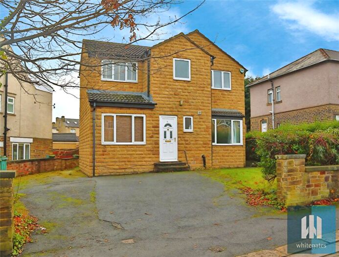 5 Bedroom Detached House To Rent In Lynton Avenue, Springwood, Huddersfield, HD1