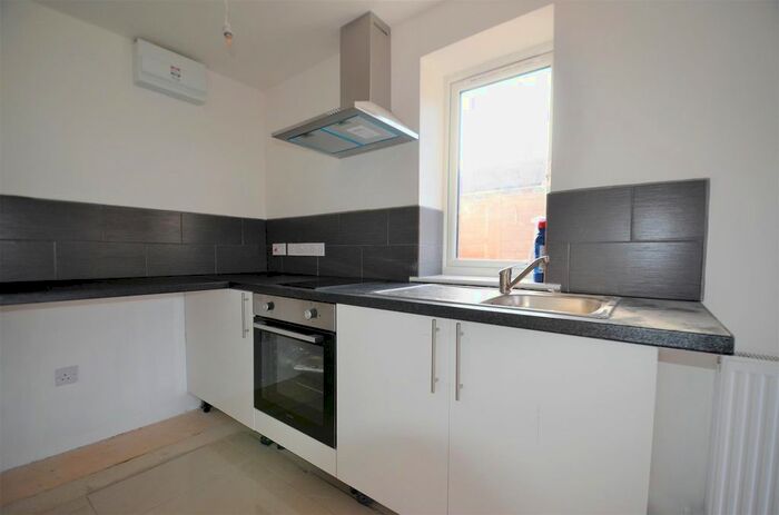 Studio To Rent In Carlton Close, Aylesbury HP19