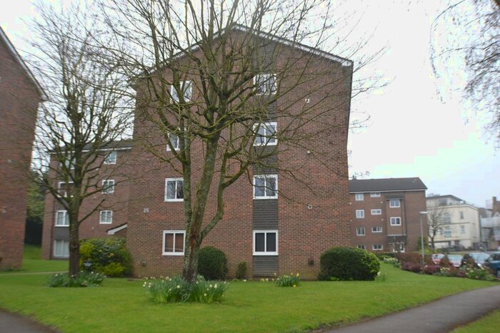 1 Bedroom Flat To Rent In Somers Road, Reigate RH2