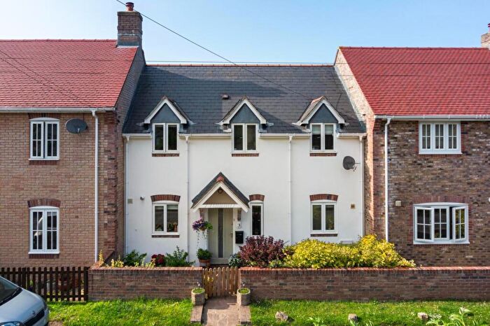 3 Bedroom Terraced House For Sale In Buckland Newton, Dorchester, DT2