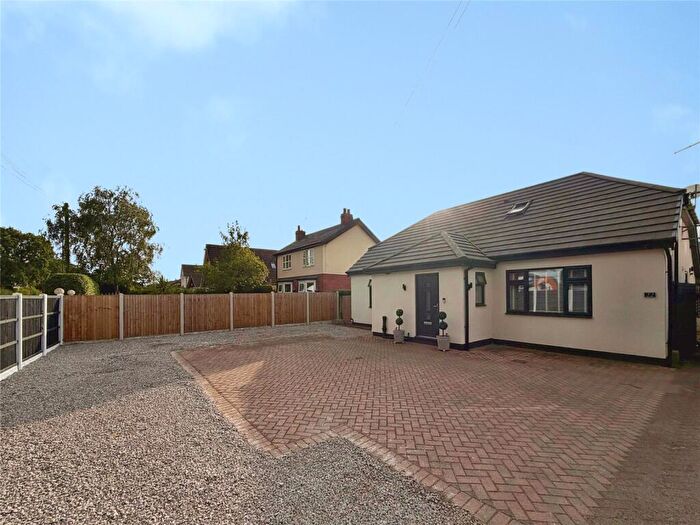 4 Bedroom Bungalow For Sale In Doncaster Road, Hatfield, Doncaster, South Yorkshire, DN7