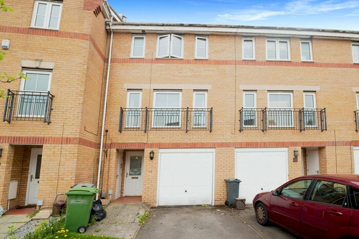 4 Bedroom Terraced House To Rent In Armoury Drive, Heath, Cardiff, CF14