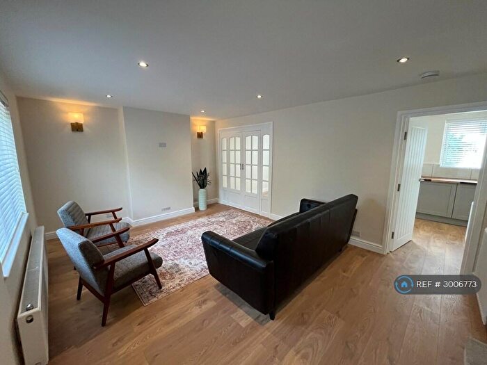 4 Bedroom End Of Terrace House To Rent In Windmill Lane, Nottingham, NG3