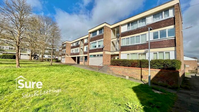 1 Bedroom Flat To Rent In Livingstone Walk, Hemel Hempstead, Hertfordshire, HP2