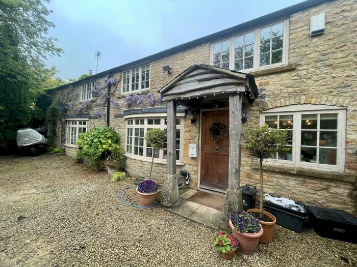 4 Bedroom Cottage To Rent In Broadwell, Moreton-in-marsh, GL56