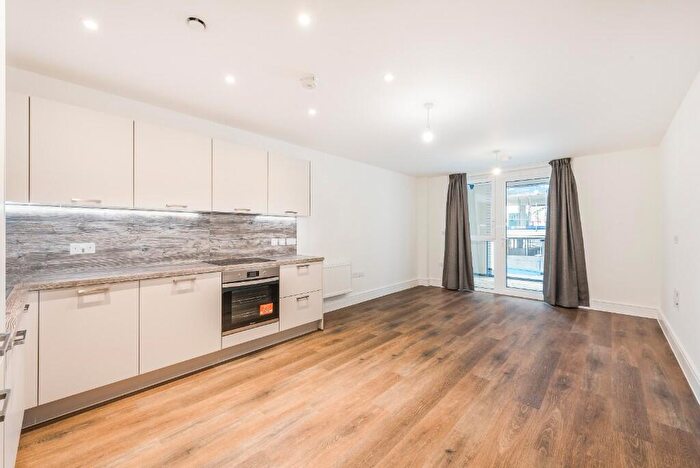 2 Bedroom Apartment To Rent In Howard Court, HP11