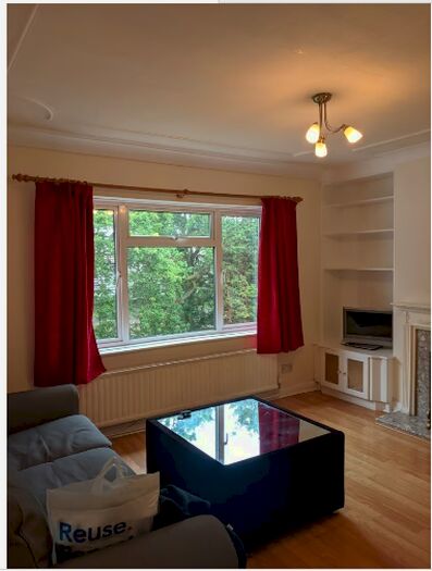 2 Bedroom Flat To Rent In Northcote, Pinner, Greater London, HA5