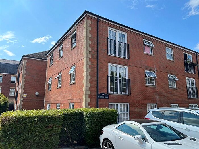 2 Bedroom Flat To Rent In St Georges House, Latymer Court, Northampton, NN1
