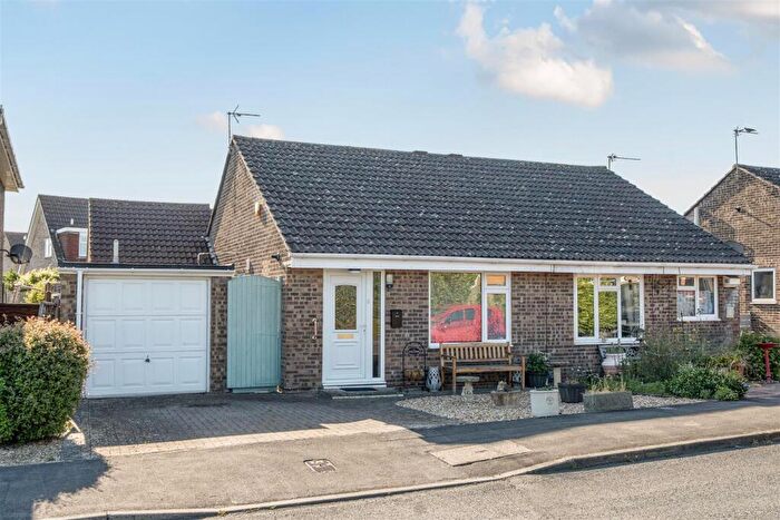 2 Bedroom Semi-Detached Bungalow For Sale In Ferndale Avenue, Longwell Green, Bristol, BS30