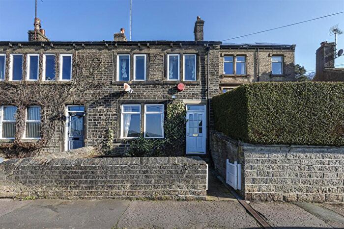 2 Bedroom Cottage For Sale In Lamb Hall Road, Longwood, Huddersfield, HD3