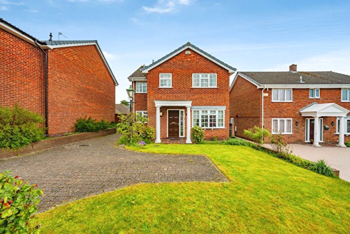 4 Bedroom Detached House For Sale In Hedingham Way, Mickleover, Derby, DE3