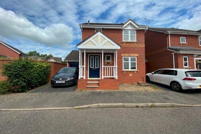 3 Bedroom Property To Rent In Marchwood Close, Redditch, B97