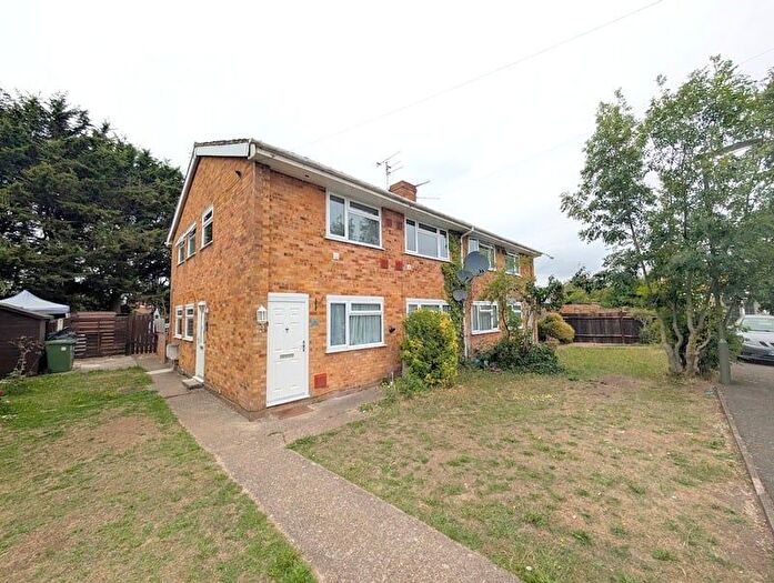 2 Bedroom Maisonette For Sale In Whatmore Close, Stanwell Moor, TW19