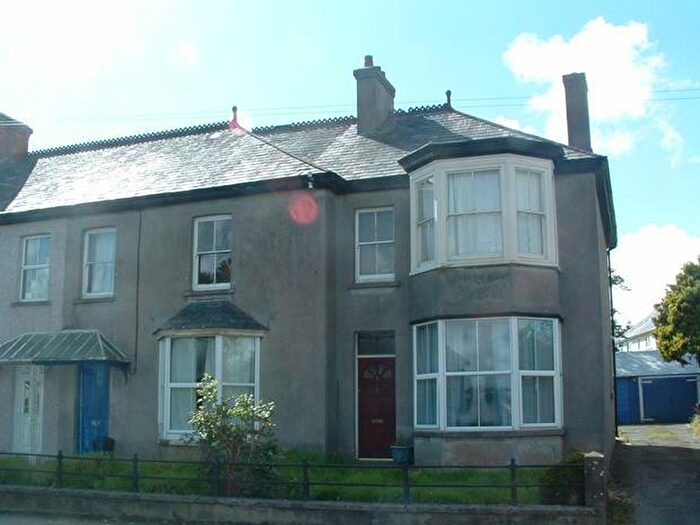 2 Bedroom Ground Maisonette To Rent In No Kingswood Terrace, North Road, EX22