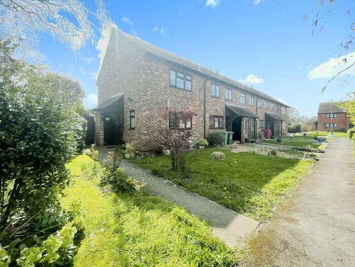 2 Bedroom End Of Terrace House To Rent In Wakehurst Place, Littlehampton, BN16