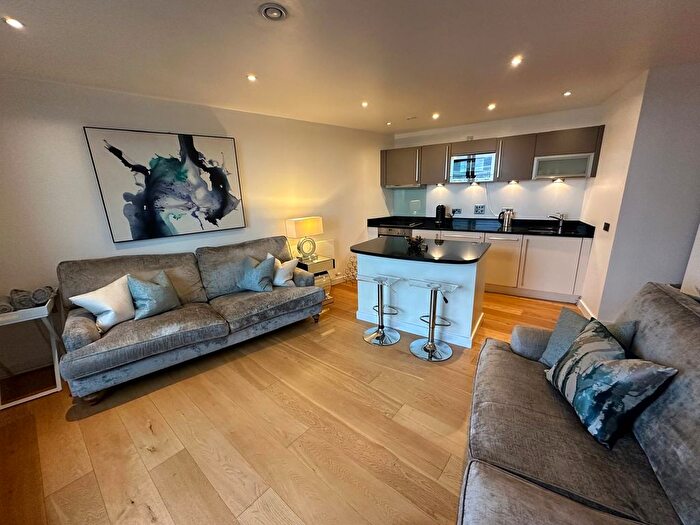 1 Bedroom Flat For Sale In Candle House, Granary Wharf, LS1