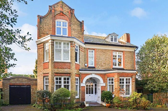 2 Bedroom Flat For Sale In St. Marys Road, Surbiton, KT6