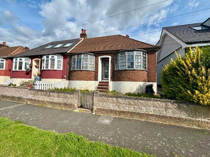 2 Bedroom Semi-Detached Bungalow For Sale In Delce Road, Rochester, Kent, ME1