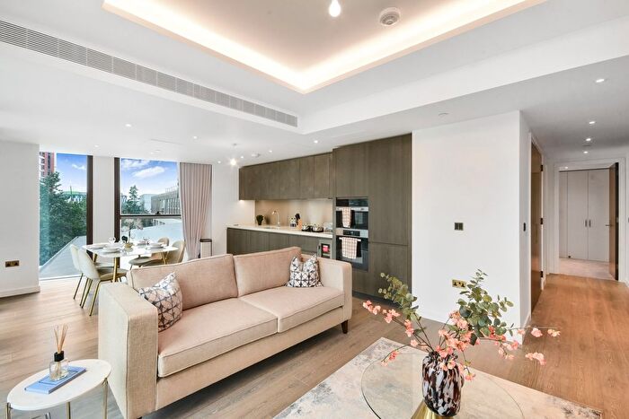 2 Bedroom Flat To Rent In Thames City, London, SW8