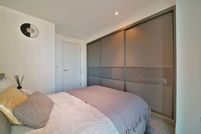 2 Bedroom Flat For Sale In Baltimore Wharf, London, E14