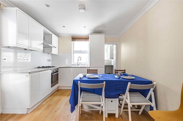 2 Bedroom Flat To Rent In Rita Road, London, SW8