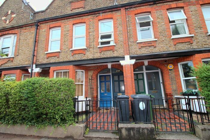 2 Bedroom Flat To Rent In Fleeming Road, London, E17