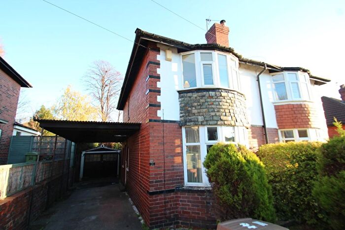 2 Bedroom Detached House To Rent In Roxholme Grove, Leeds, West Yorkshire, LS7