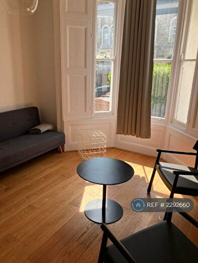 1 Bedroom Flat To Rent In Dunlace Road, London, E5