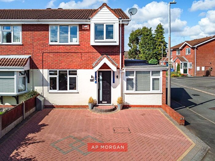 3 Bedroom Semi-Detached House For Sale In Clifton Road, Halesowen, Dudley, West Midlands, B62
