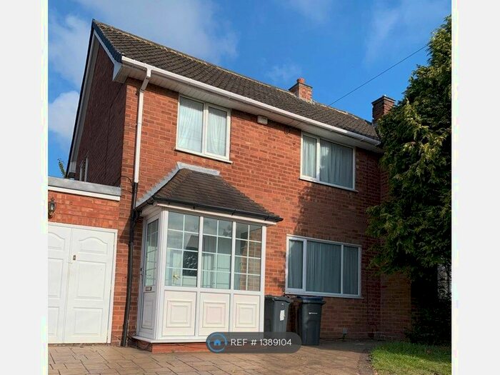 3 Bedroom Semi-Detached House To Rent In St Denis Road, Birmingham, B29