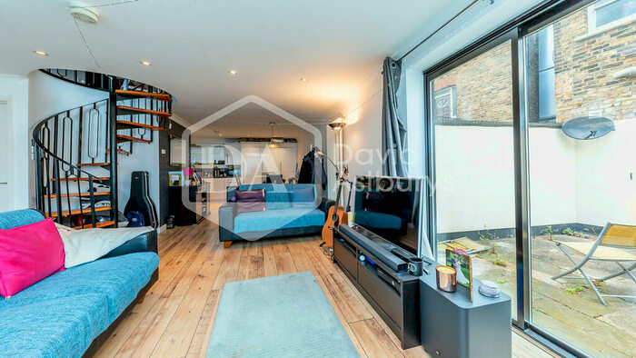 1 Bedroom Town House To Rent In Hillfield Avenue, Crouch End, London, N8