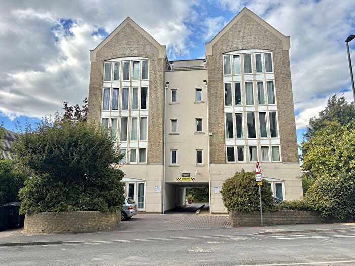 2 Bedroom Flat For Sale In Serpentine Road, Poole, BH15