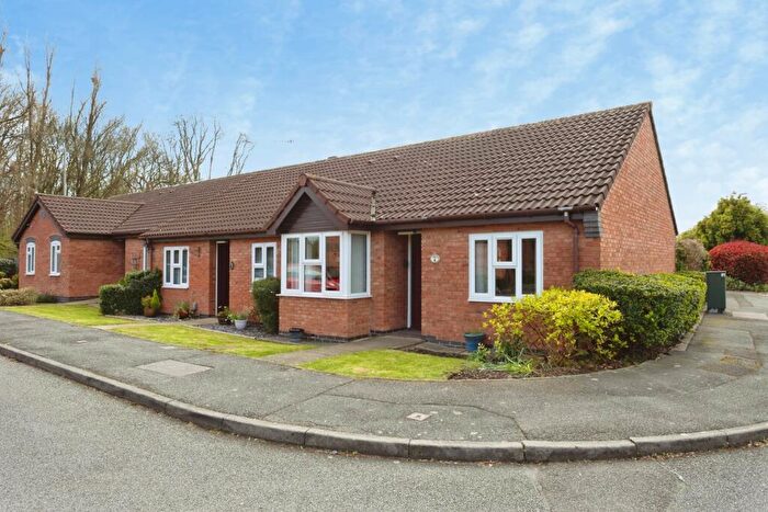 2 Bedroom Bungalow For Sale In Kingfishers Court, West Bridgford, Nottingham, Nottinghamshire, NG2